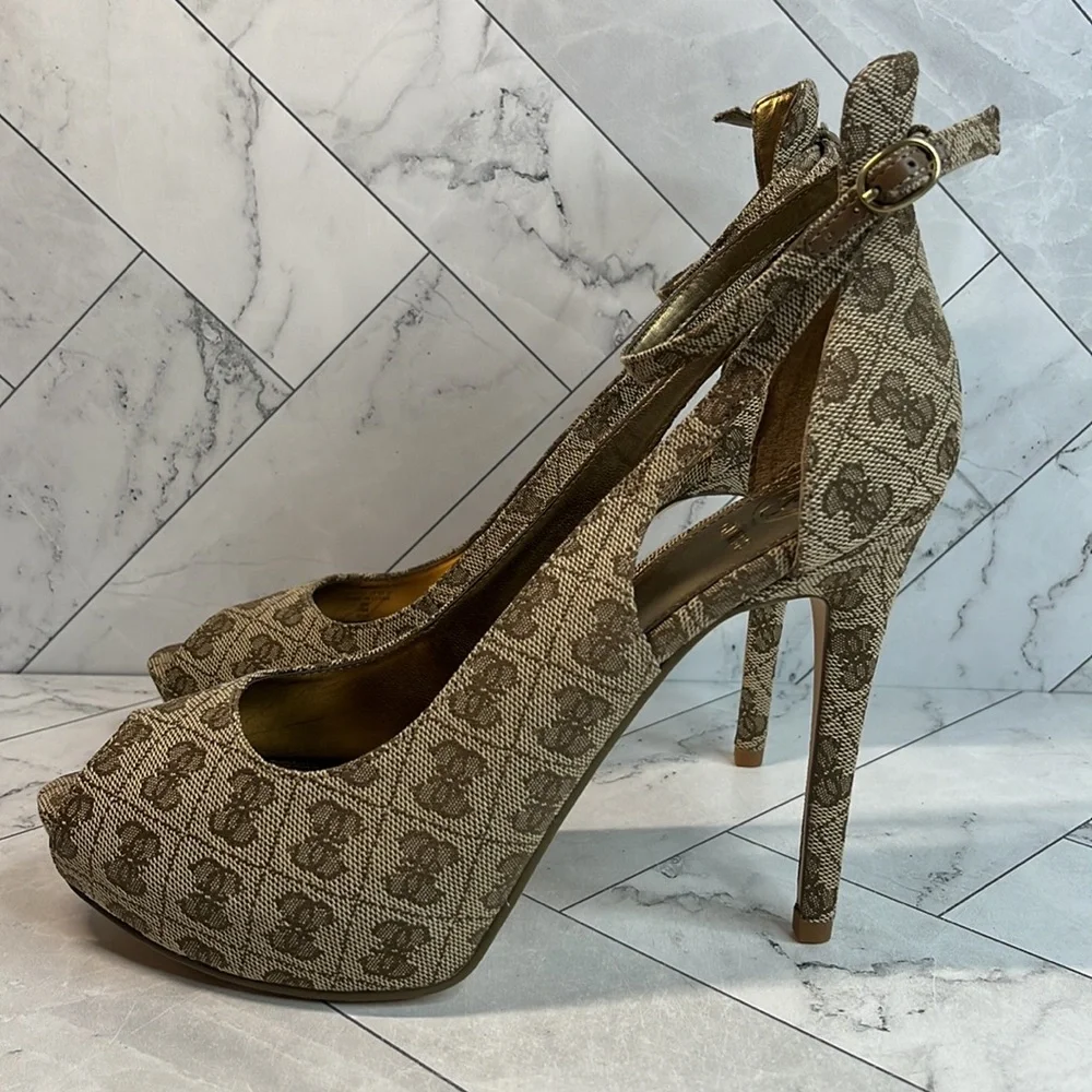 NWT Guess Los Angeles Womens Holie2 Dress Platform Pumps Natural Multi Fabric 9M
